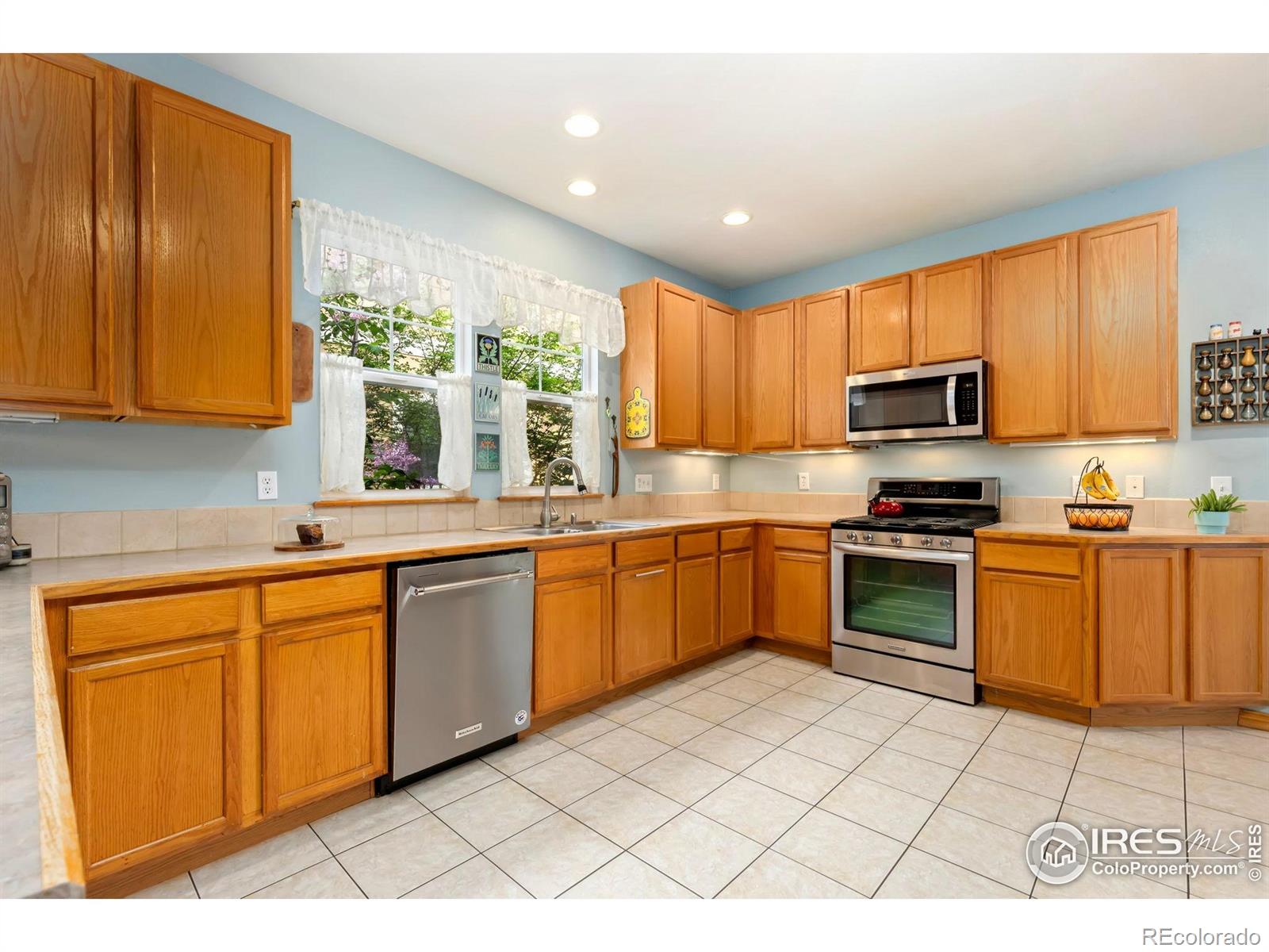 MLS Image #10 for 633  deerwood drive,longmont, Colorado