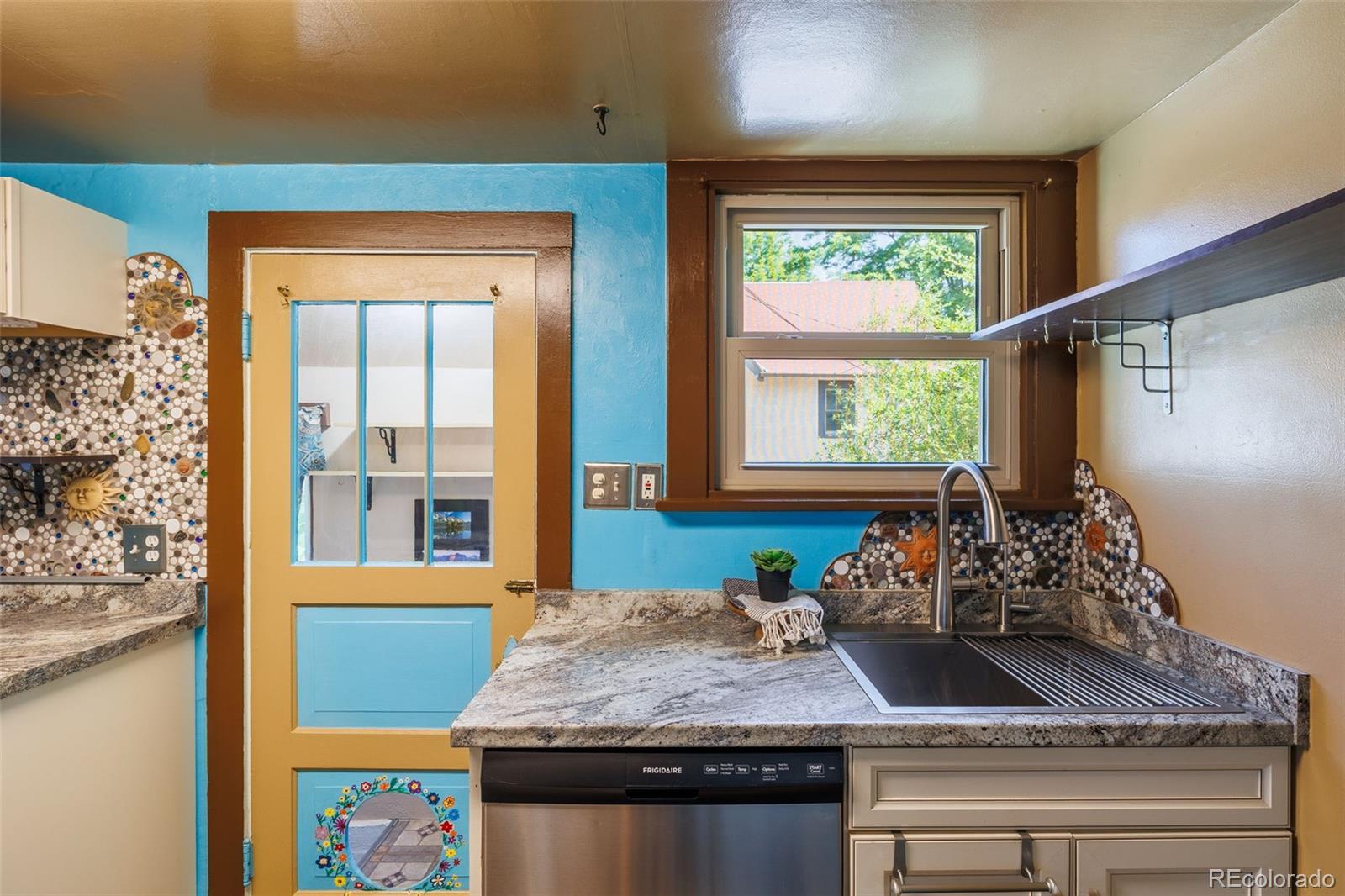 MLS Image #15 for 224 n meade avenue,colorado springs, Colorado