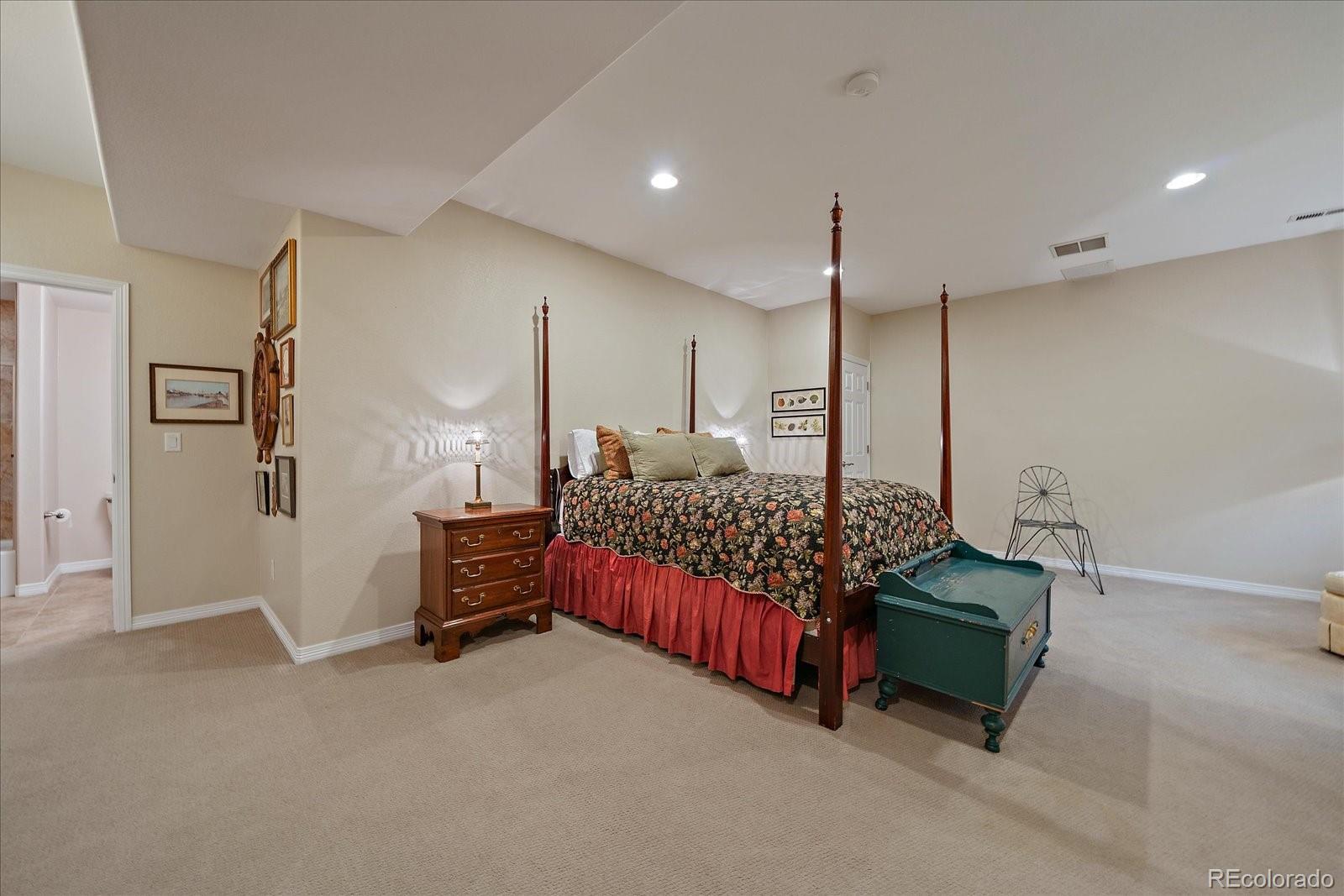 MLS Image #31 for 4545 s monaco street,denver, Colorado