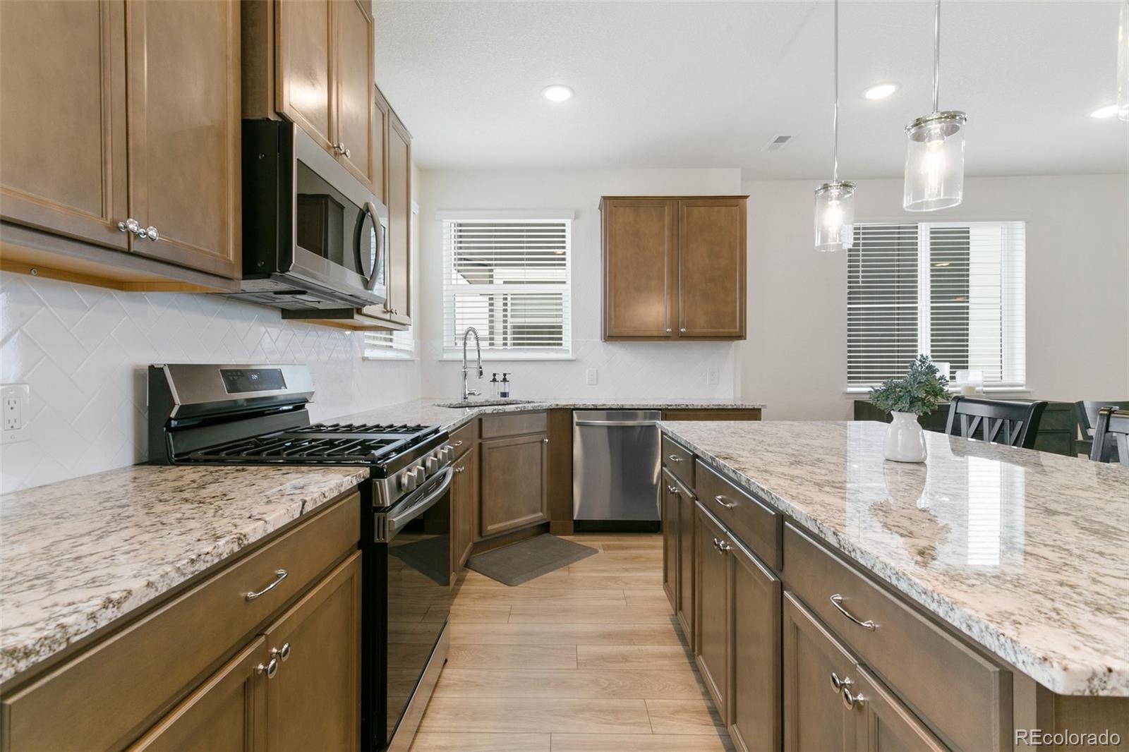 MLS Image #5 for 2032  peridot loop heights,colorado springs, Colorado