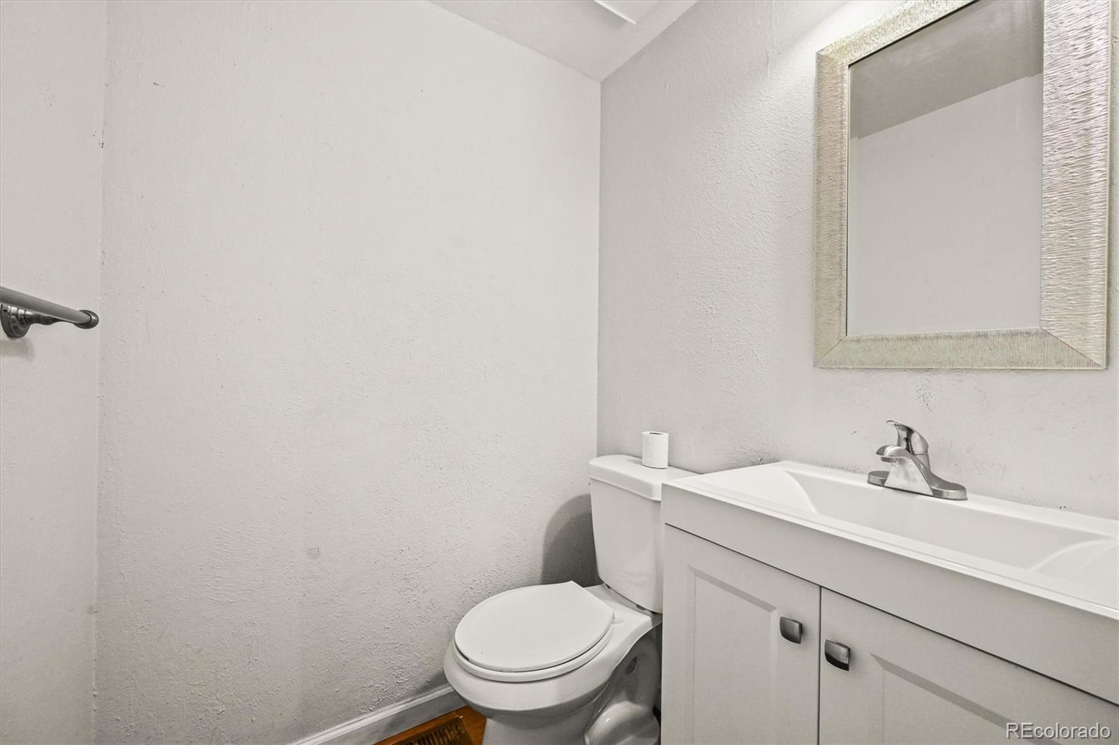 MLS Image #11 for 10349 w fair avenue a,littleton, Colorado