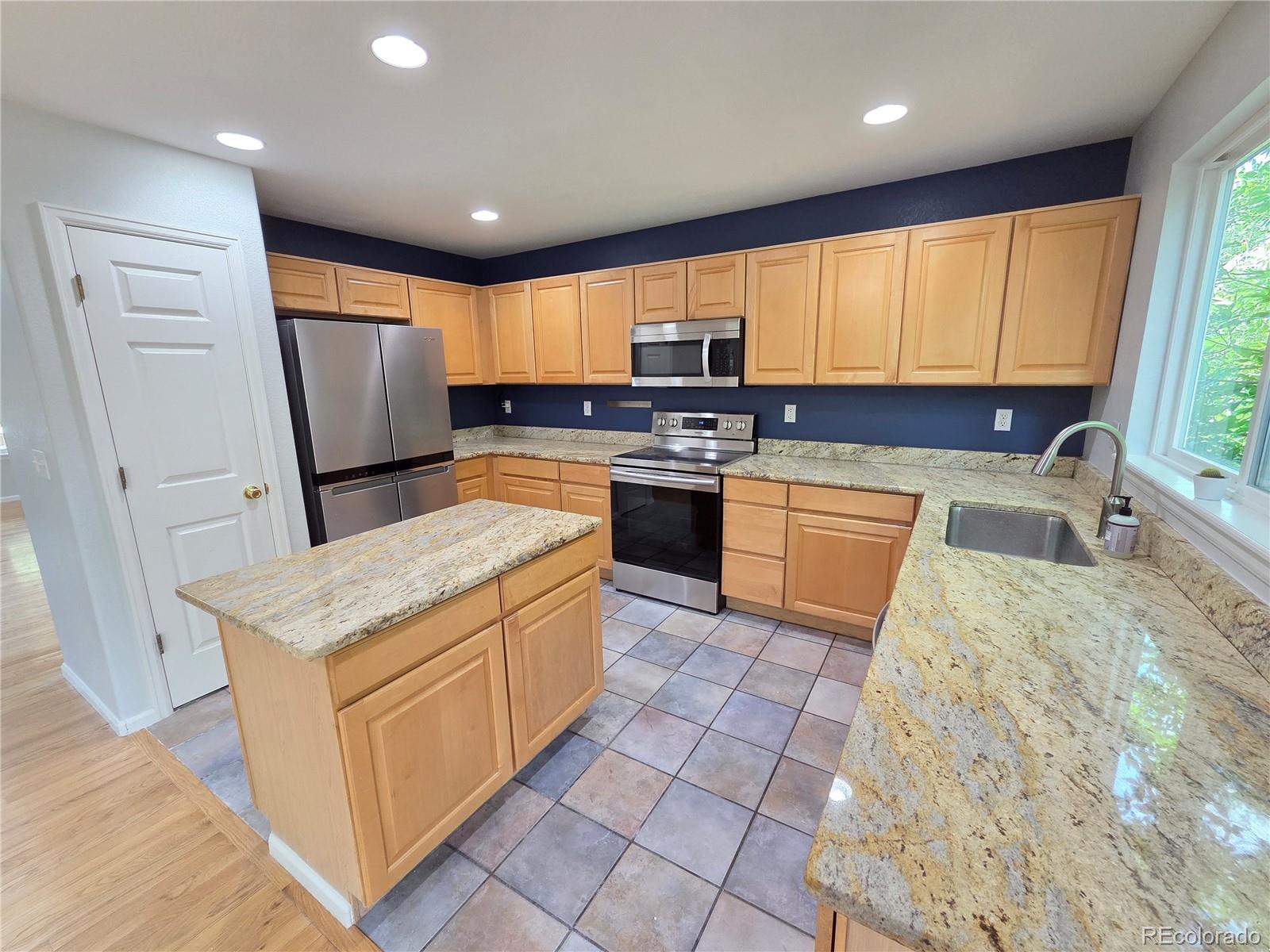 MLS Image #4 for 8772 s carr way,littleton, Colorado