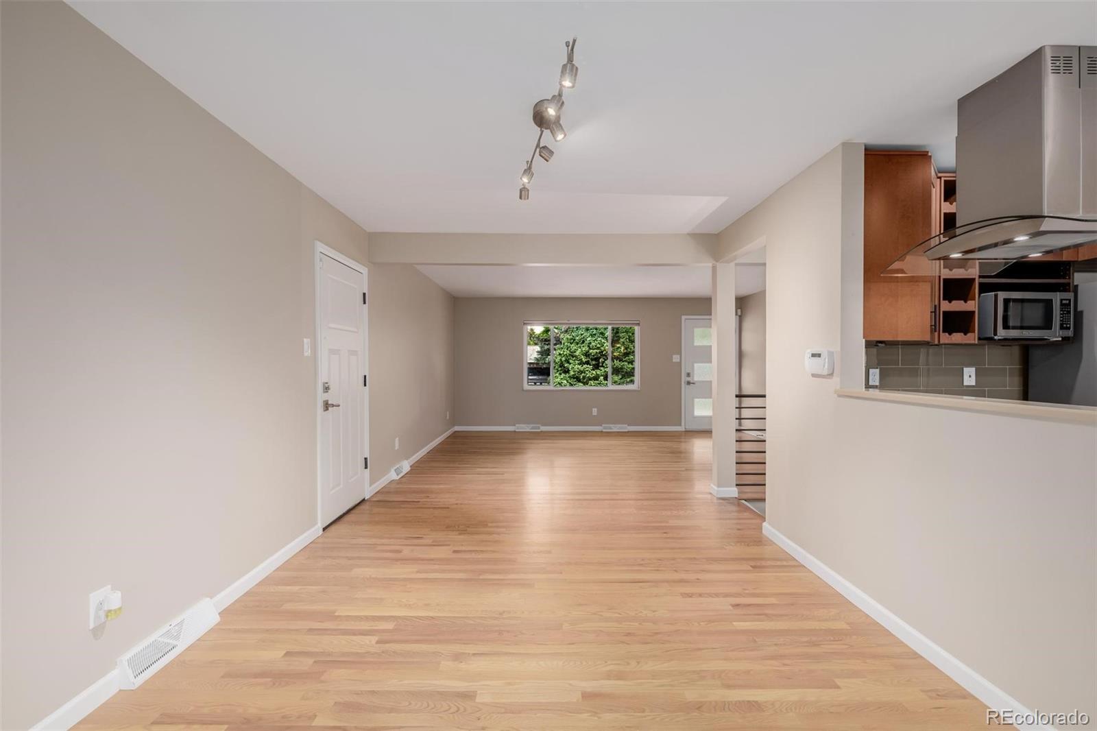 MLS Image #10 for 8231 e lehigh drive,denver, Colorado