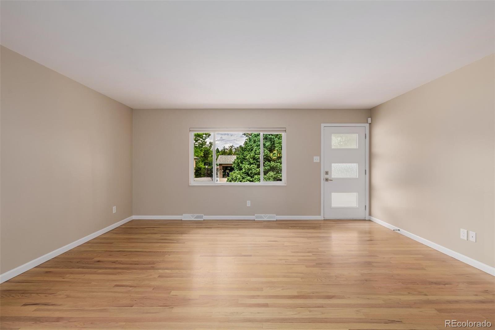 MLS Image #14 for 8231 e lehigh drive,denver, Colorado