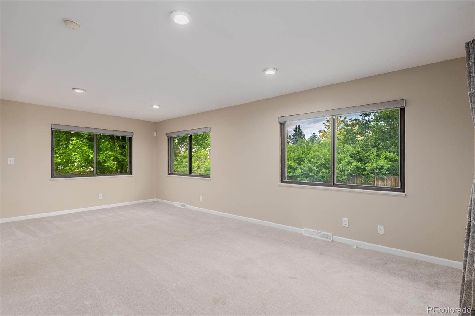MLS Image #20 for 8231 e lehigh drive,denver, Colorado