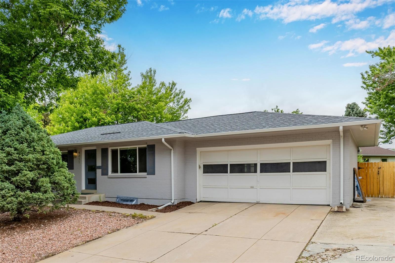 MLS Image #5 for 8231 e lehigh drive,denver, Colorado