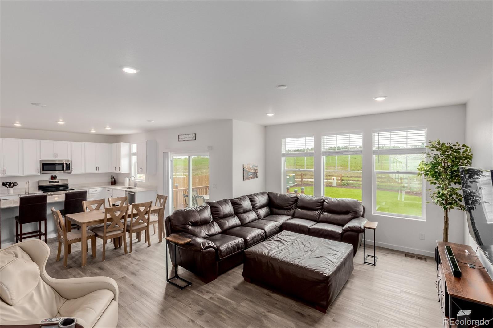 MLS Image #4 for 870  mosquito court,elizabeth, Colorado