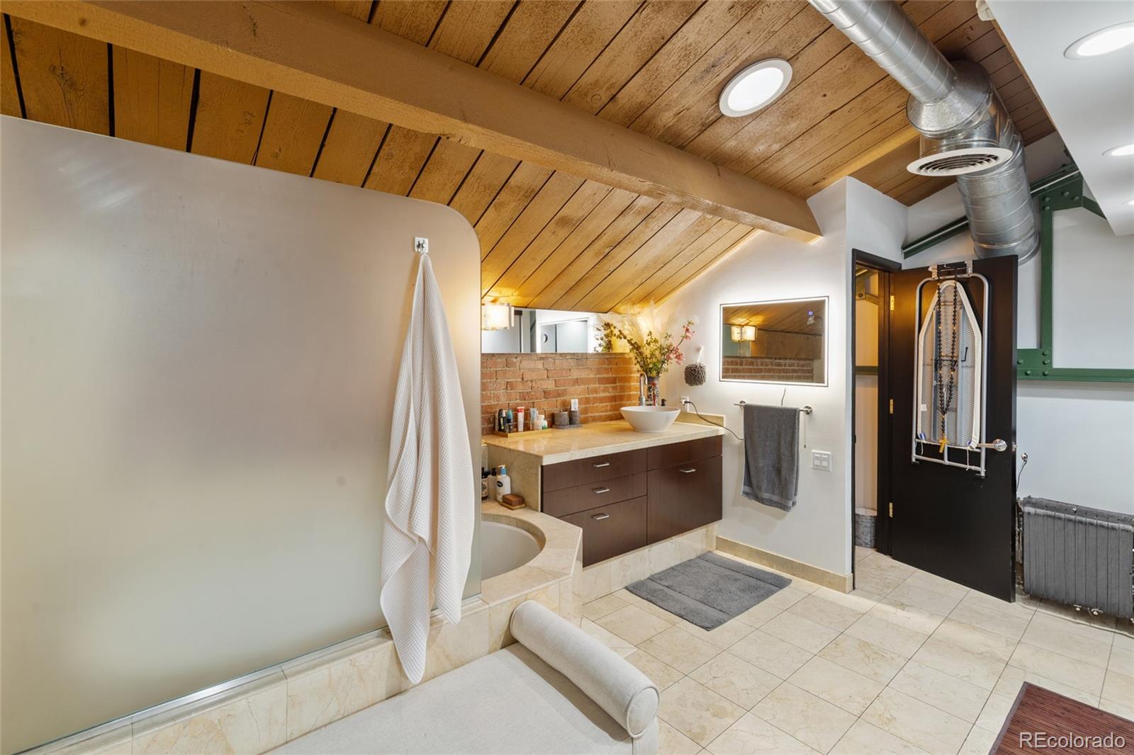 MLS Image #22 for 1203  24th street,denver, Colorado