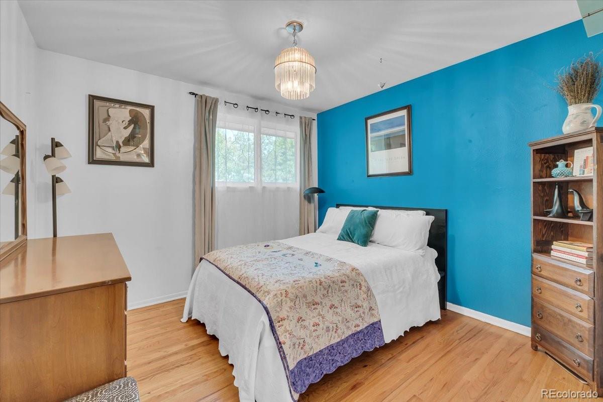 MLS Image #11 for 1648 s locust street,denver, Colorado