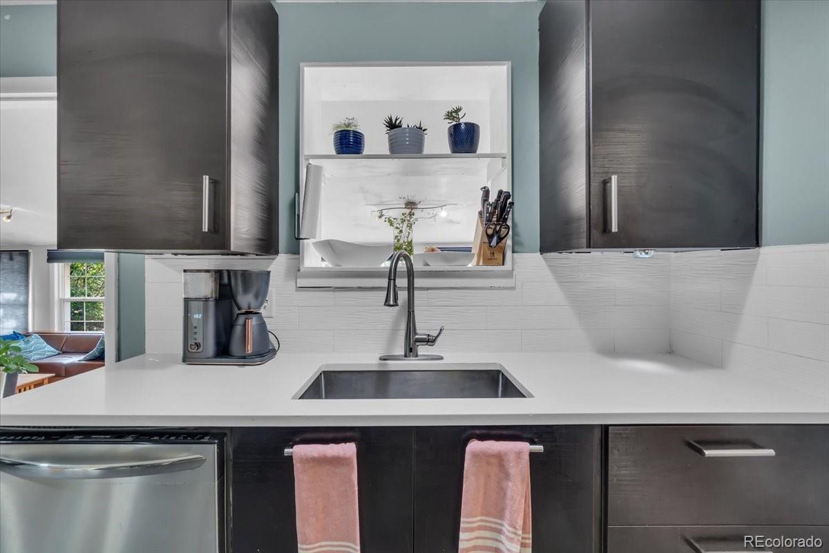 MLS Image #6 for 1648 s locust street,denver, Colorado