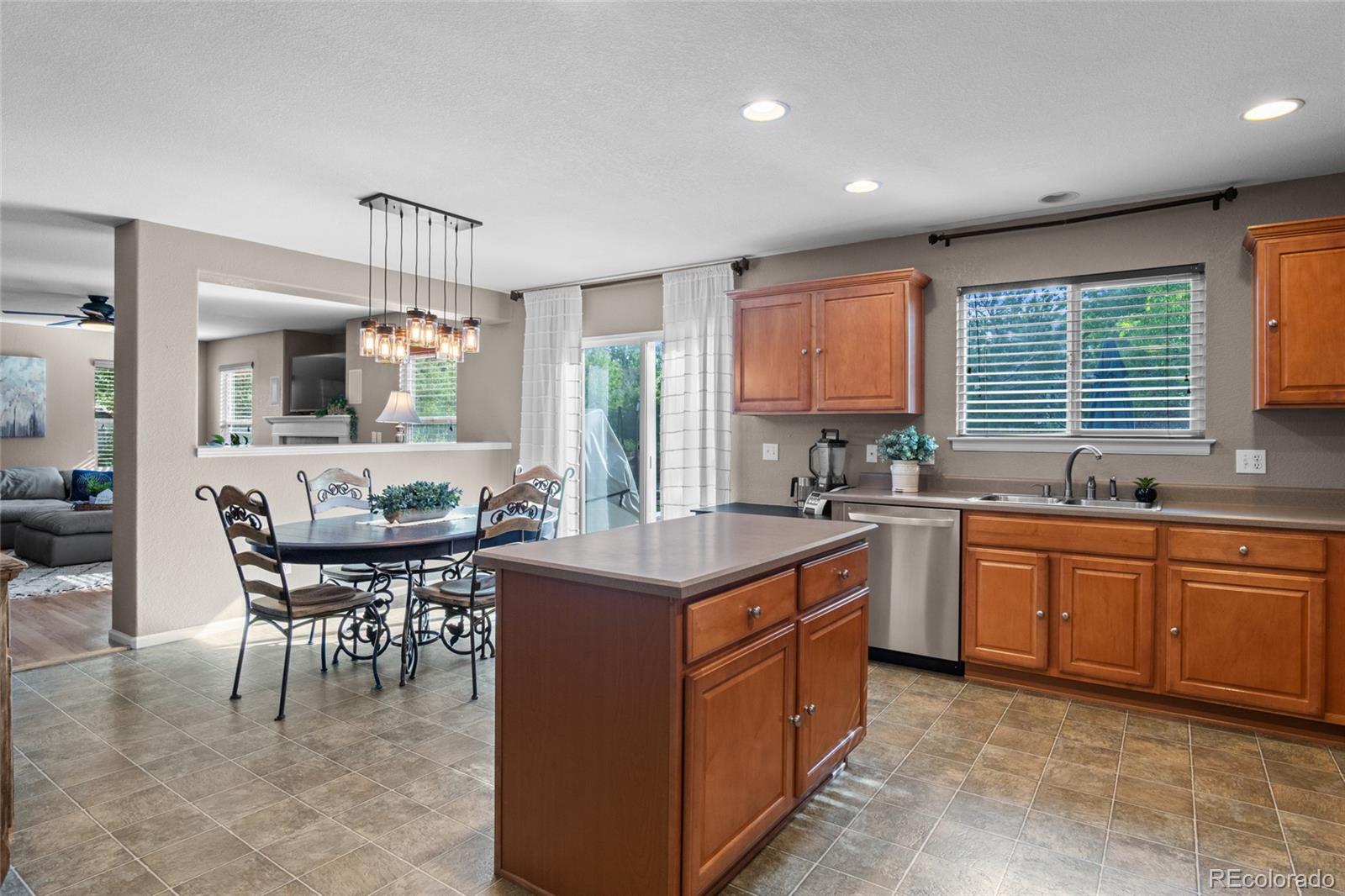 MLS Image #11 for 5434 s rome street,aurora, Colorado