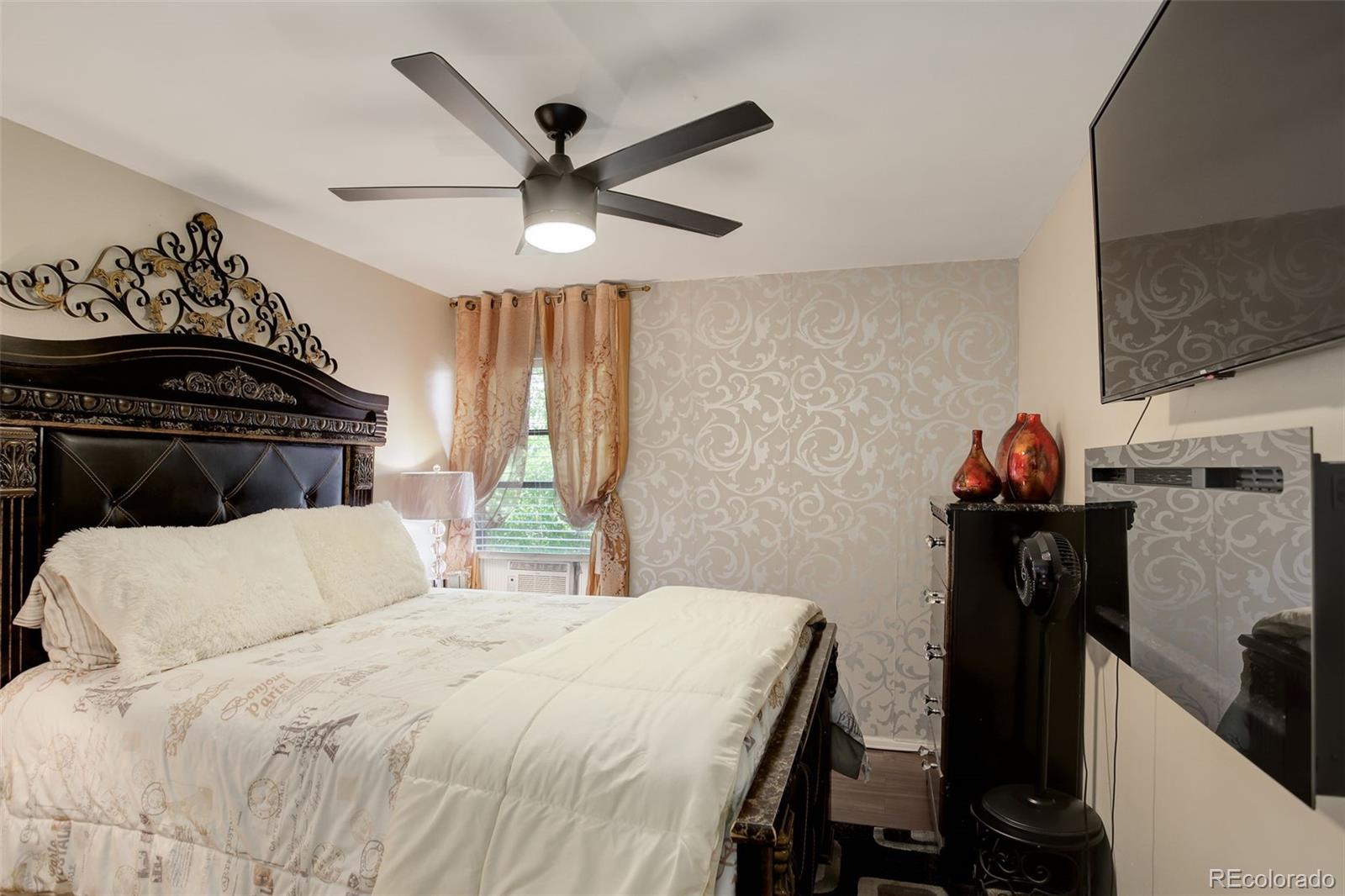 MLS Image #11 for 10150 e virginia avenue,denver, Colorado