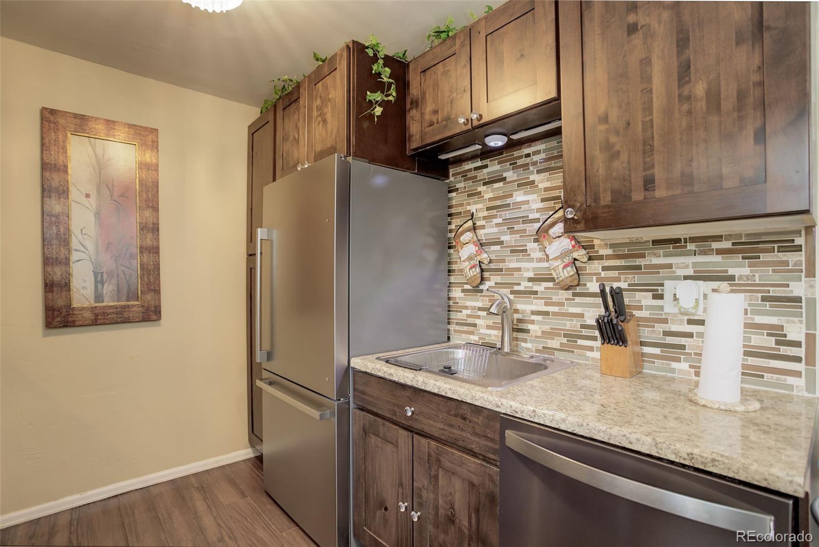 MLS Image #9 for 10150 e virginia avenue,denver, Colorado