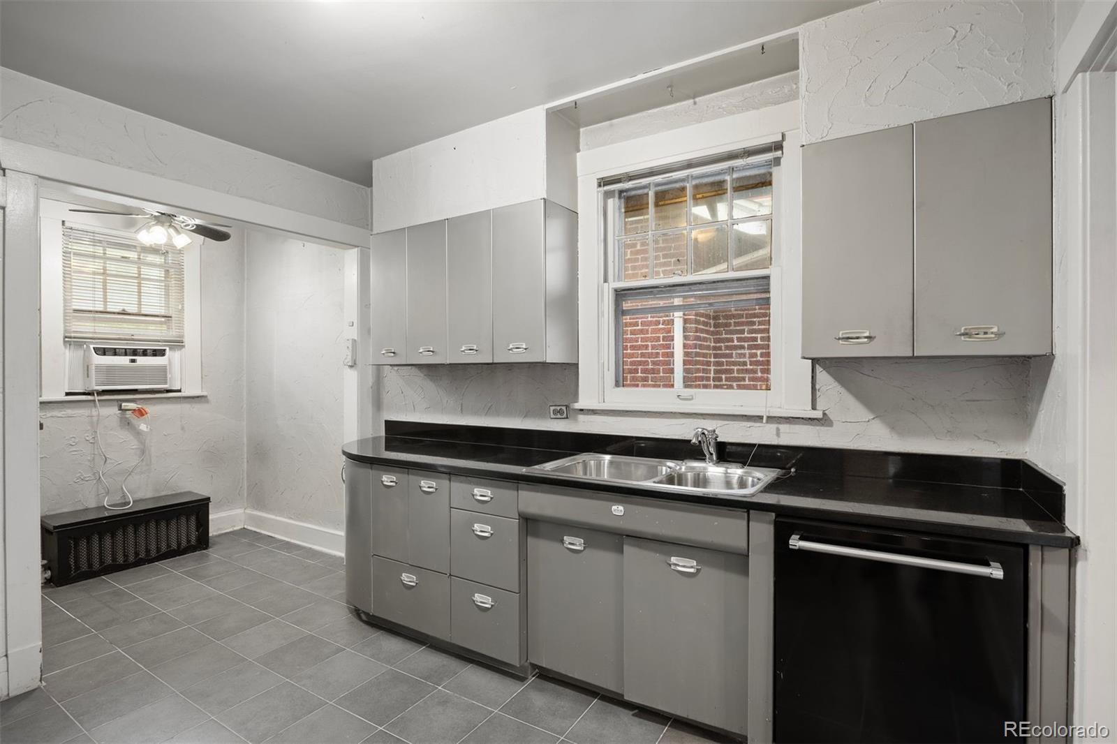 MLS Image #15 for 346 n corona street,denver, Colorado