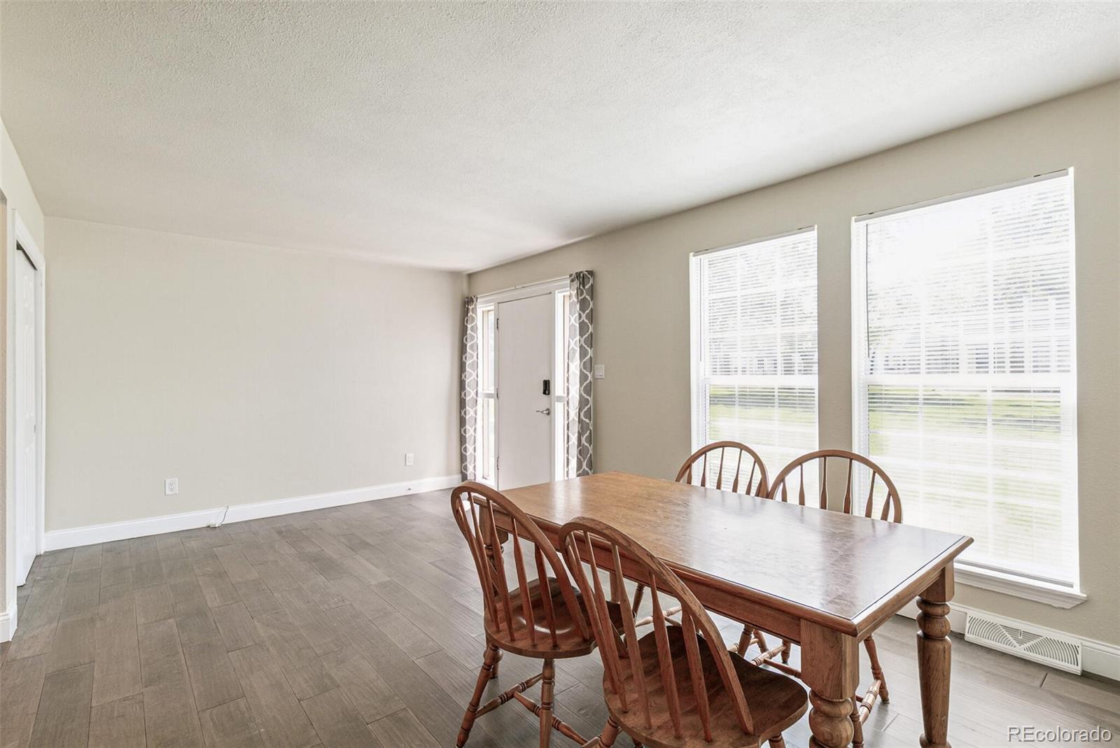 MLS Image #4 for 12020 e canal drive,aurora, Colorado