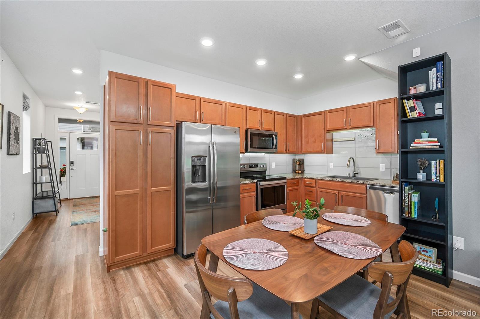 MLS Image #4 for 1106  oak circle,lakewood, Colorado