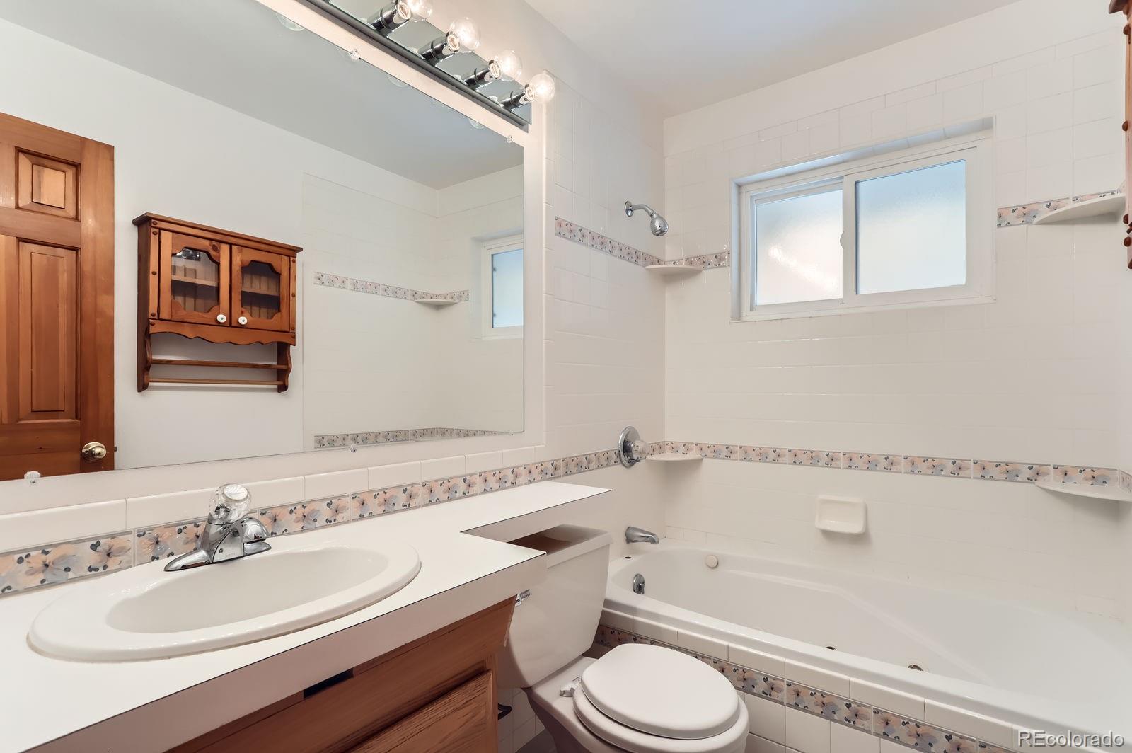 MLS Image #13 for 6930  warren drive,denver, Colorado