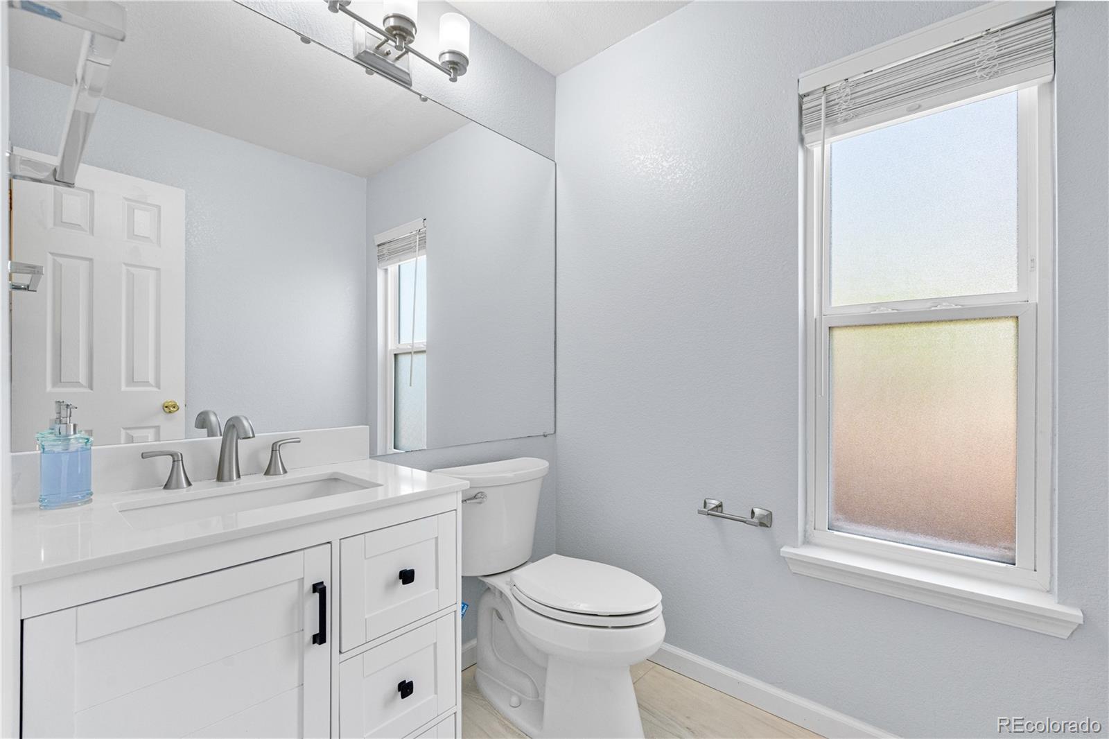 MLS Image #15 for 19410 e ithaca place,aurora, Colorado