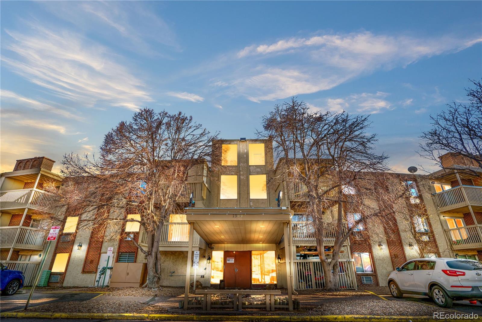 MLS Image #3 for 1300 s parker road,denver, Colorado