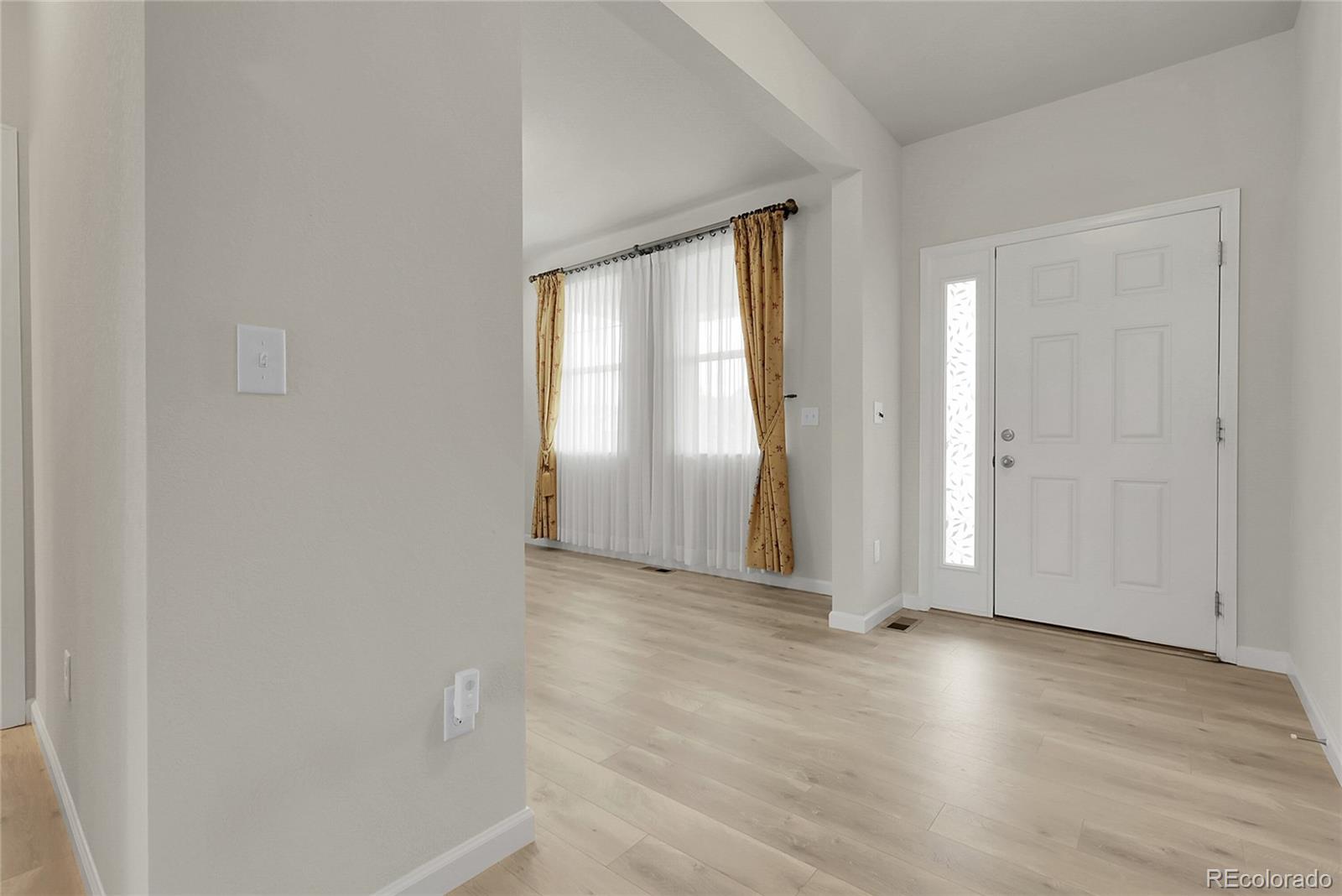 MLS Image #3 for 23895 e rocky top place,aurora, Colorado