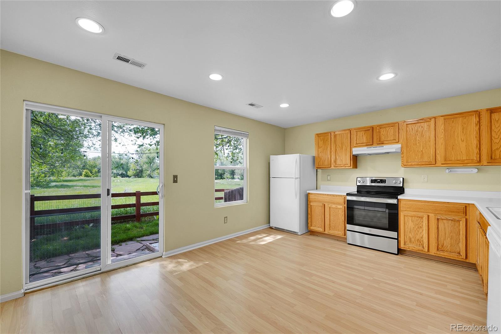 MLS Image #9 for 4267 w kenyon avenue,denver, Colorado