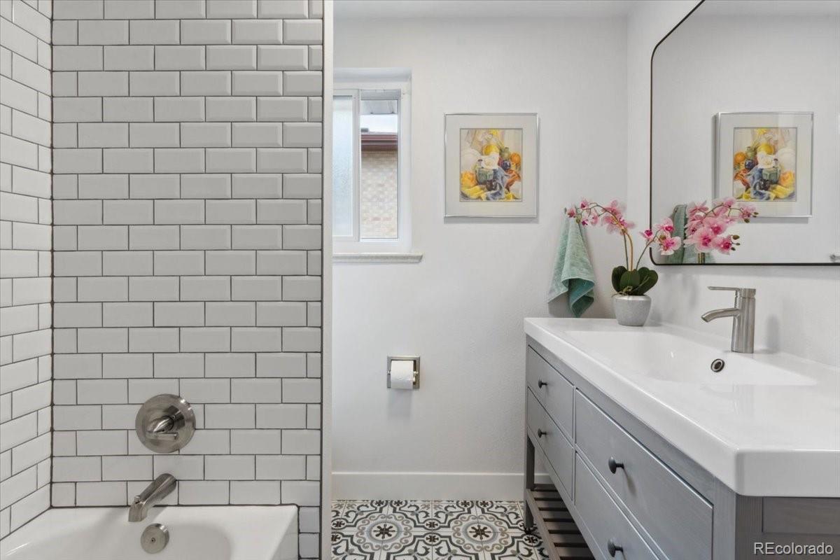 MLS Image #16 for 5185 n meade street street,denver, Colorado
