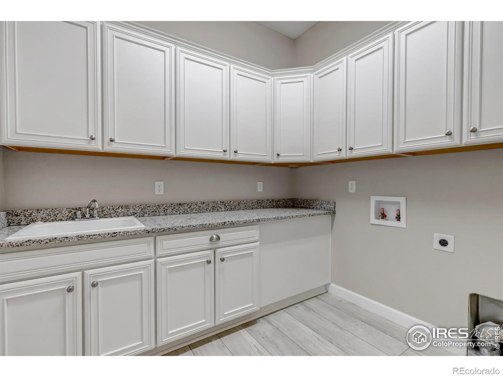 MLS Image #22 for 913  green mountain drive,erie, Colorado