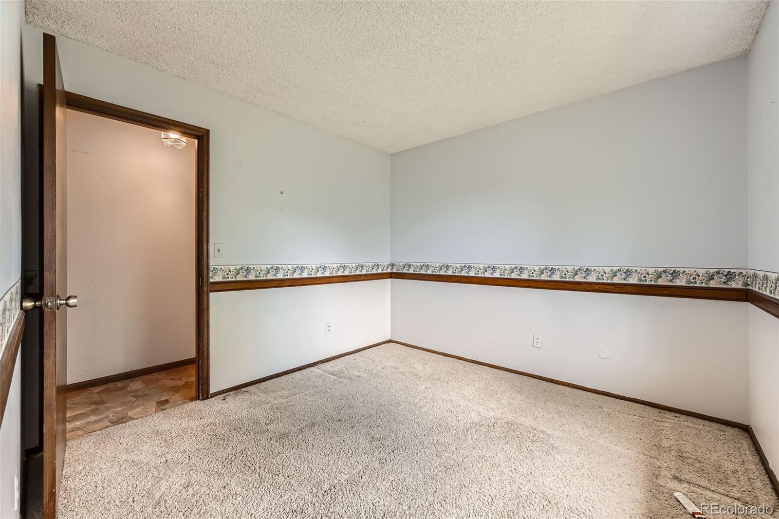 MLS Image #16 for 1431 s chambers circle,aurora, Colorado
