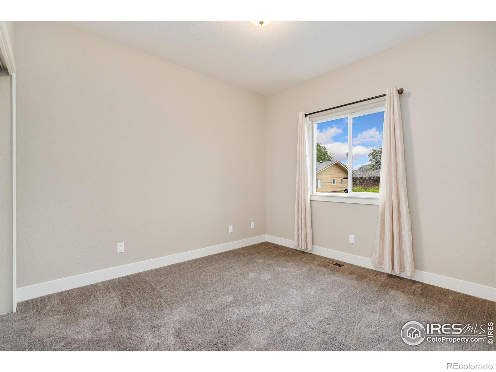 MLS Image #6 for 1512  snowy range court,loveland, Colorado