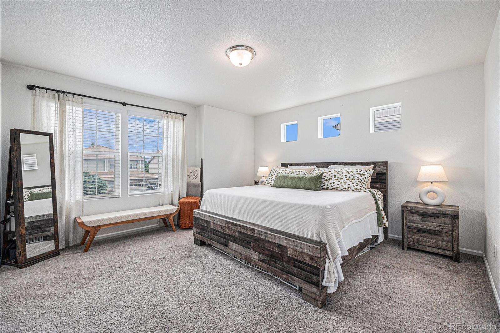 MLS Image #13 for 20000 e 40th avenue,denver, Colorado