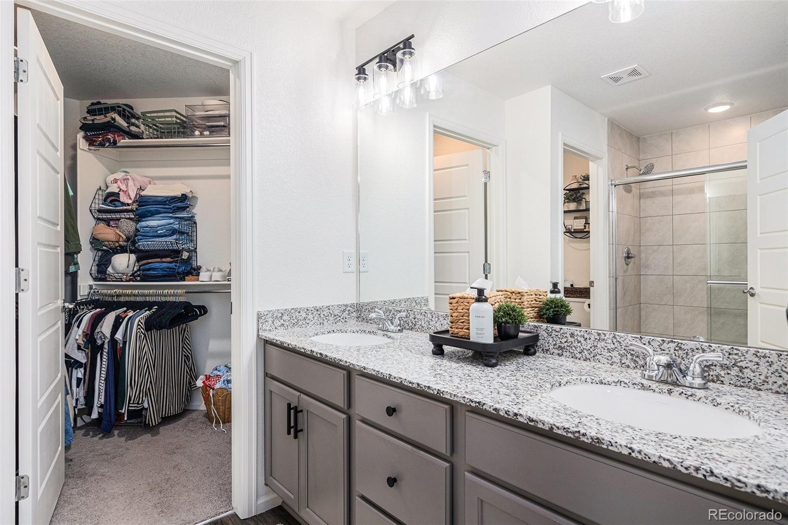 MLS Image #19 for 20000 e 40th avenue,denver, Colorado