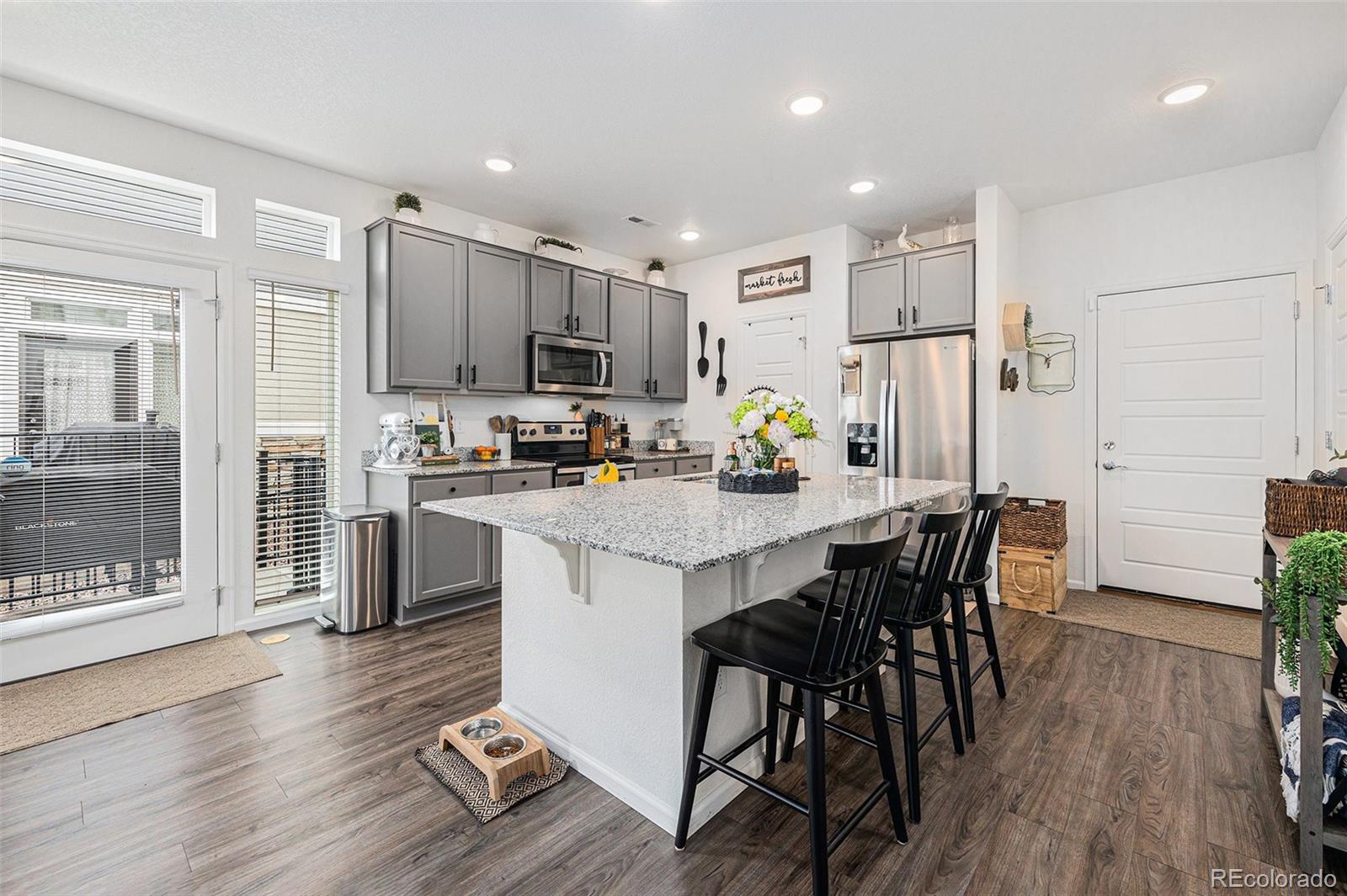MLS Image #6 for 20000 e 40th avenue,denver, Colorado