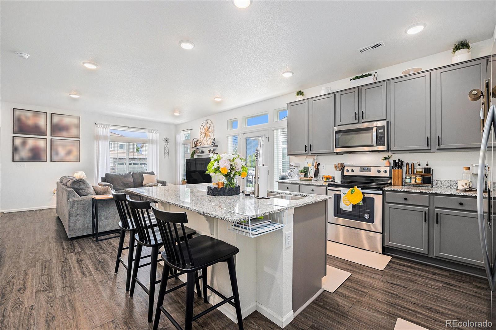 MLS Image #7 for 20000 e 40th avenue,denver, Colorado