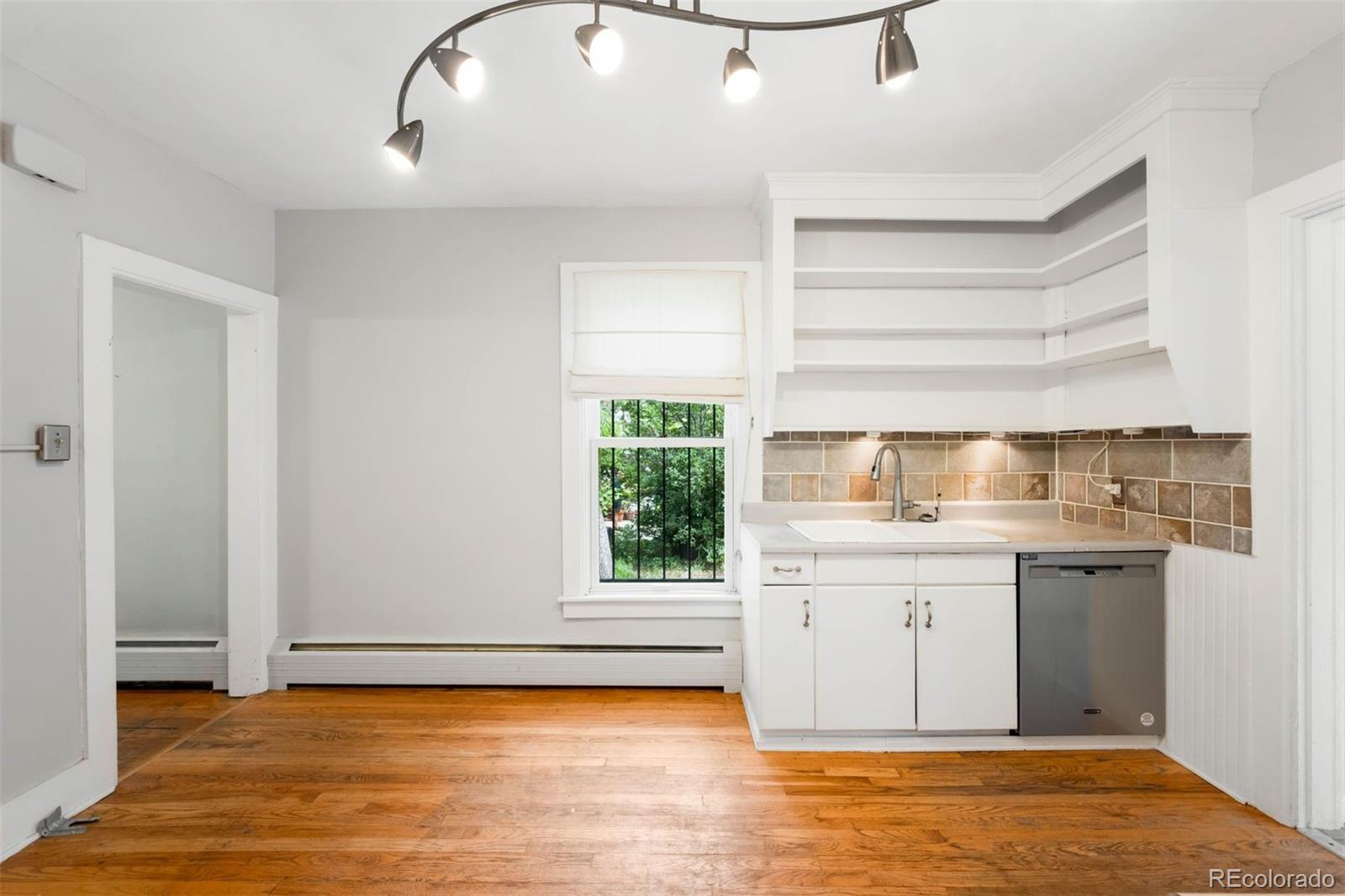 MLS Image #15 for 130 s humboldt street,denver, Colorado