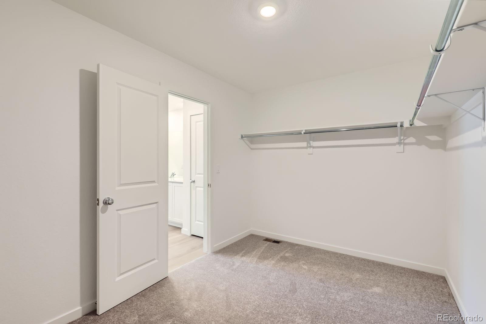 MLS Image #8 for 21935 e 39th place,aurora, Colorado
