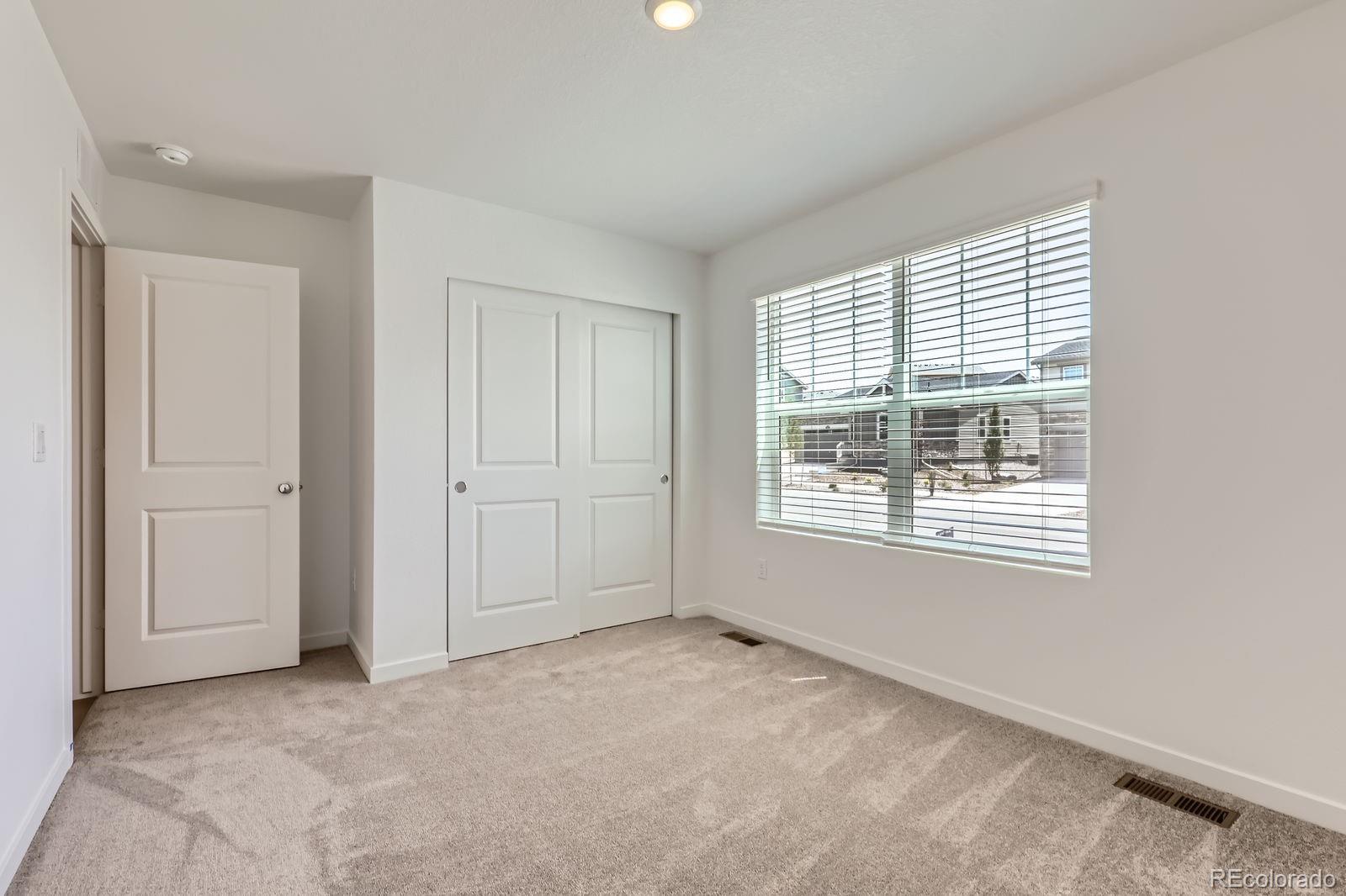 MLS Image #9 for 21935 e 39th place,aurora, Colorado