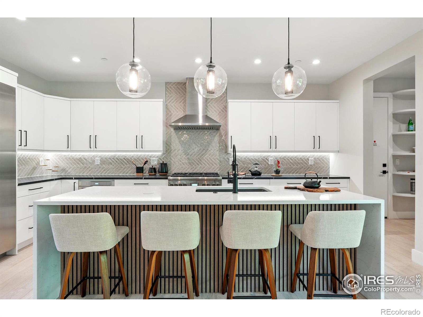 MLS Image #3 for 2860  table mesa drive,boulder, Colorado
