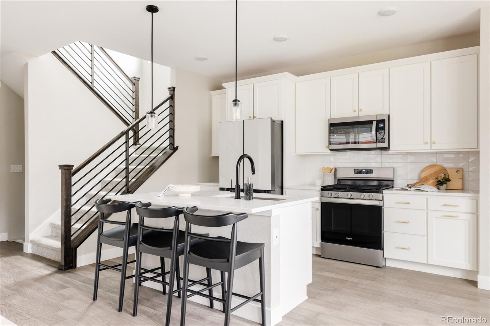 MLS Image #6 for 10025 e 63rd avenue,denver, Colorado