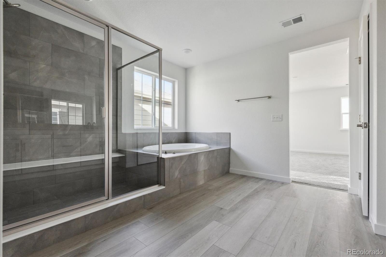 MLS Image #16 for 25234 e warren place,aurora, Colorado