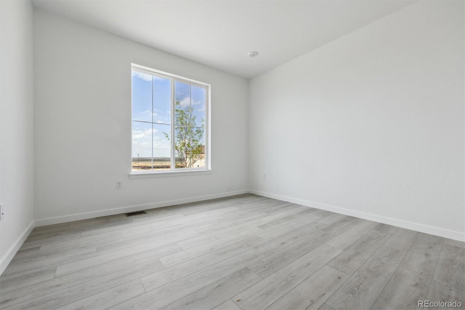 MLS Image #2 for 25234 e warren place,aurora, Colorado