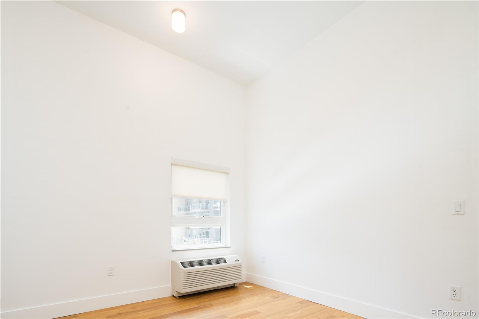 MLS Image #13 for 135 n adams street,denver, Colorado