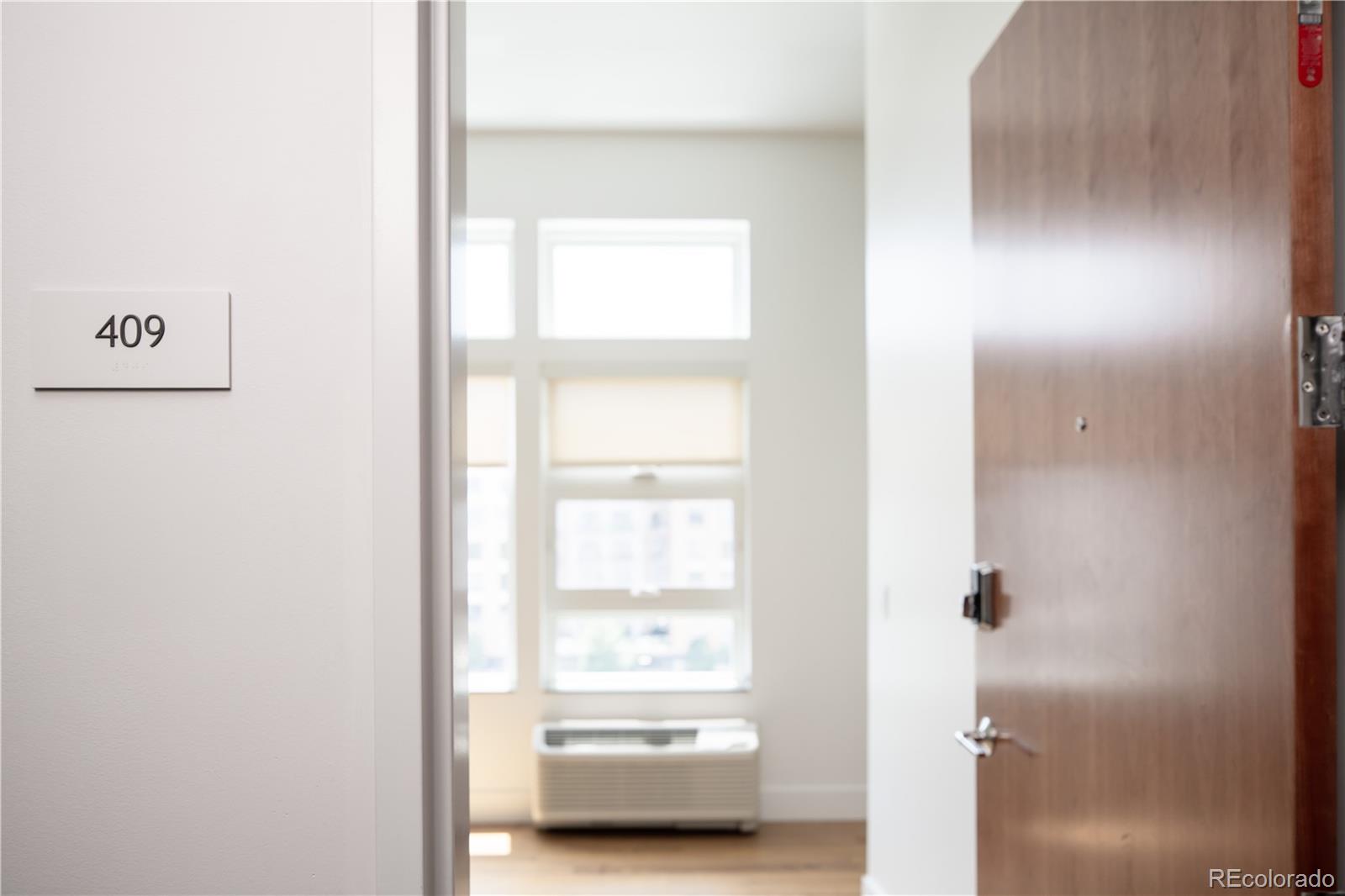MLS Image #17 for 135 n adams street,denver, Colorado