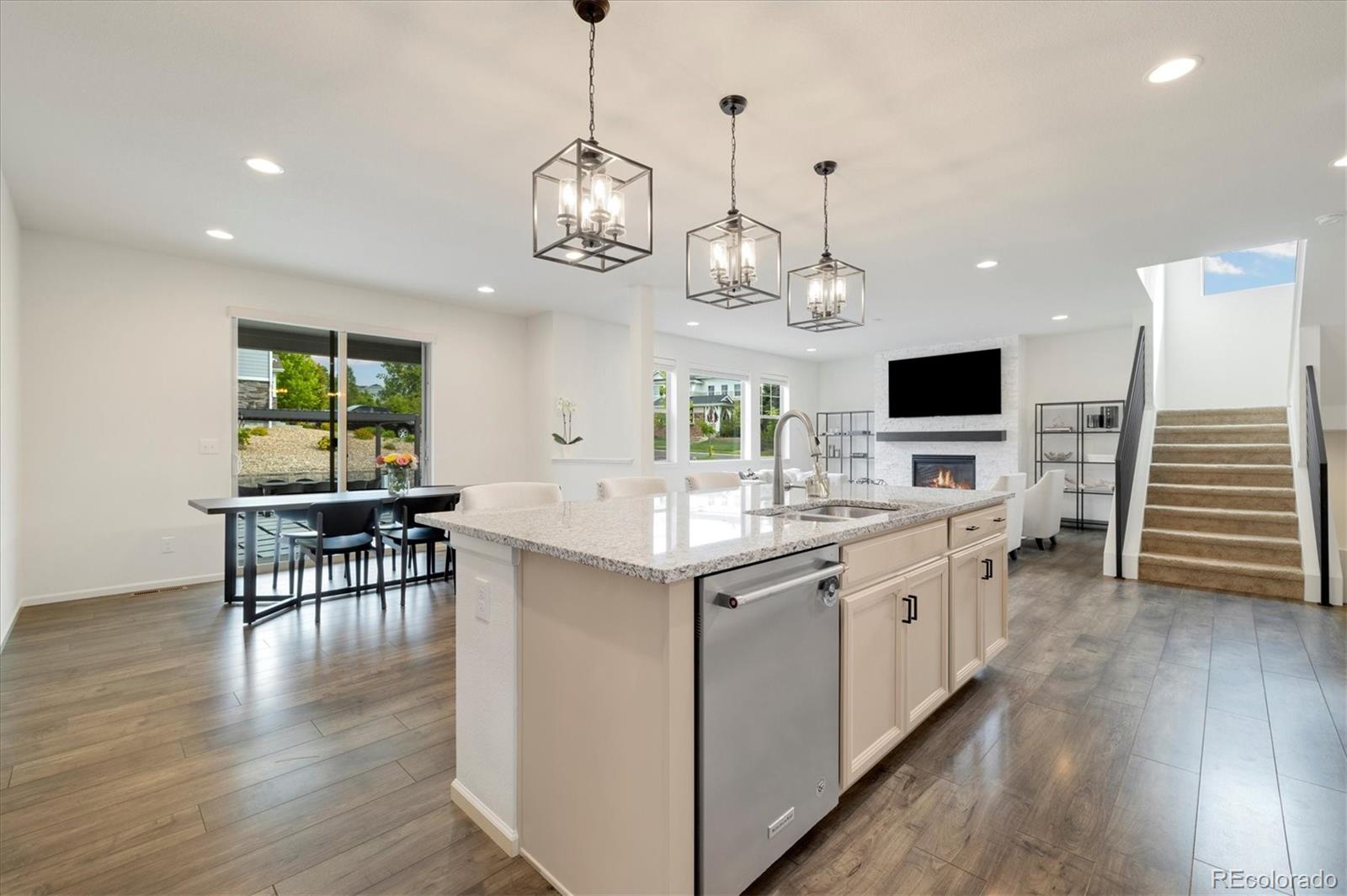 MLS Image #11 for 6692 s robertsdale way,aurora, Colorado
