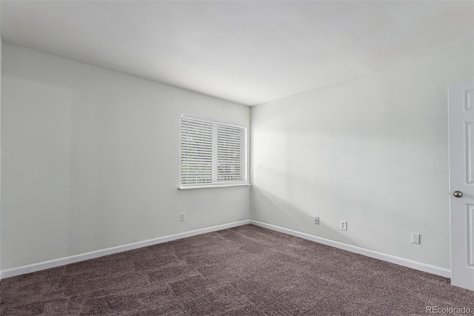 MLS Image #17 for 910 s walden street,aurora, Colorado