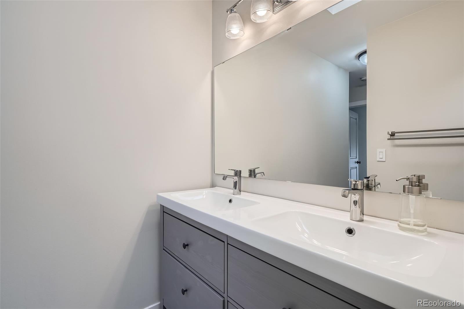 MLS Image #15 for 9605 e kansas circle,denver, Colorado