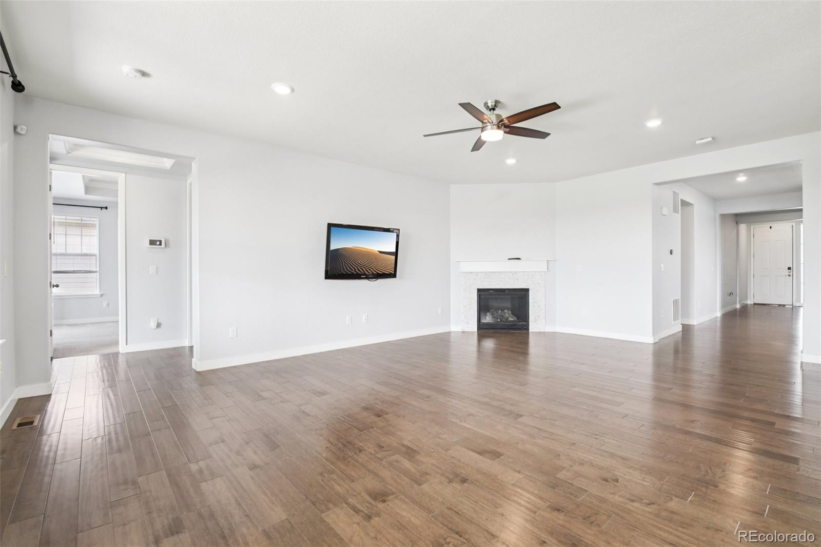 MLS Image #3 for 27196 e alder drive,aurora, Colorado