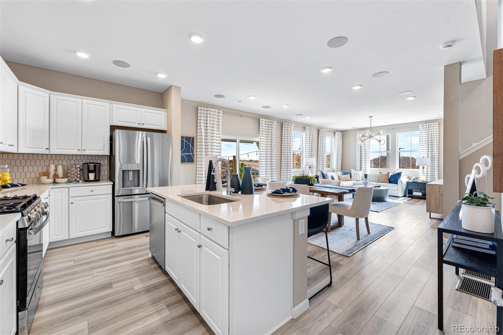 MLS Image #16 for 23782 e 33rd place,aurora, Colorado