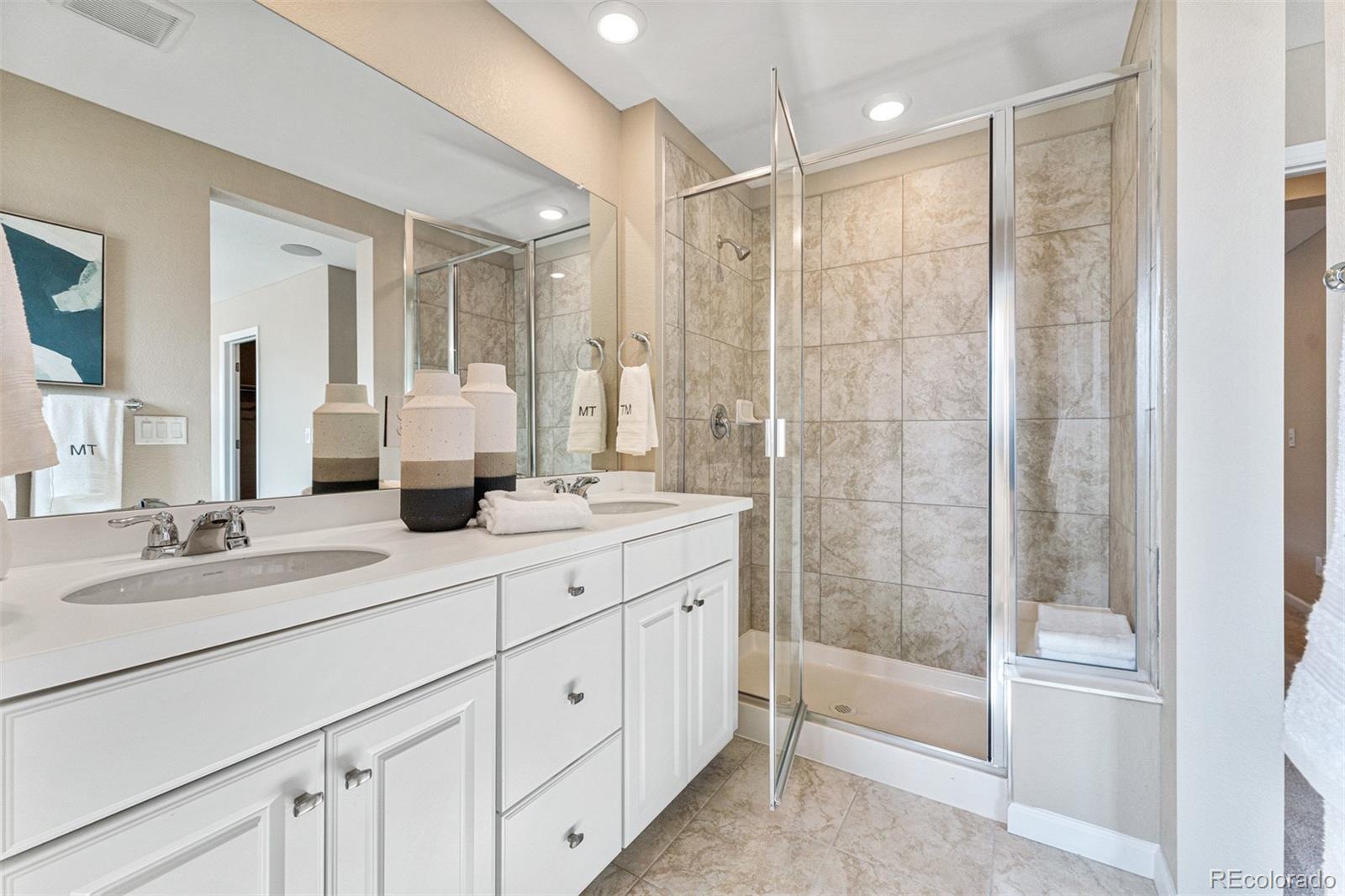 MLS Image #27 for 23782 e 33rd place,aurora, Colorado