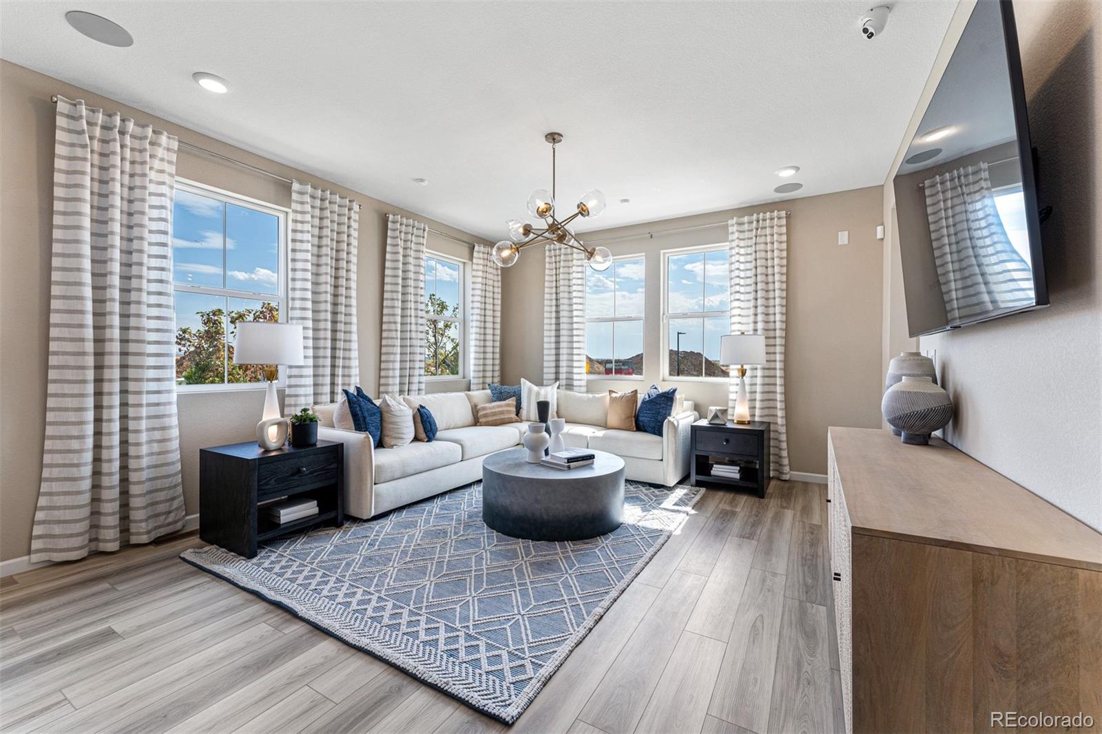 MLS Image #7 for 23782 e 33rd place,aurora, Colorado