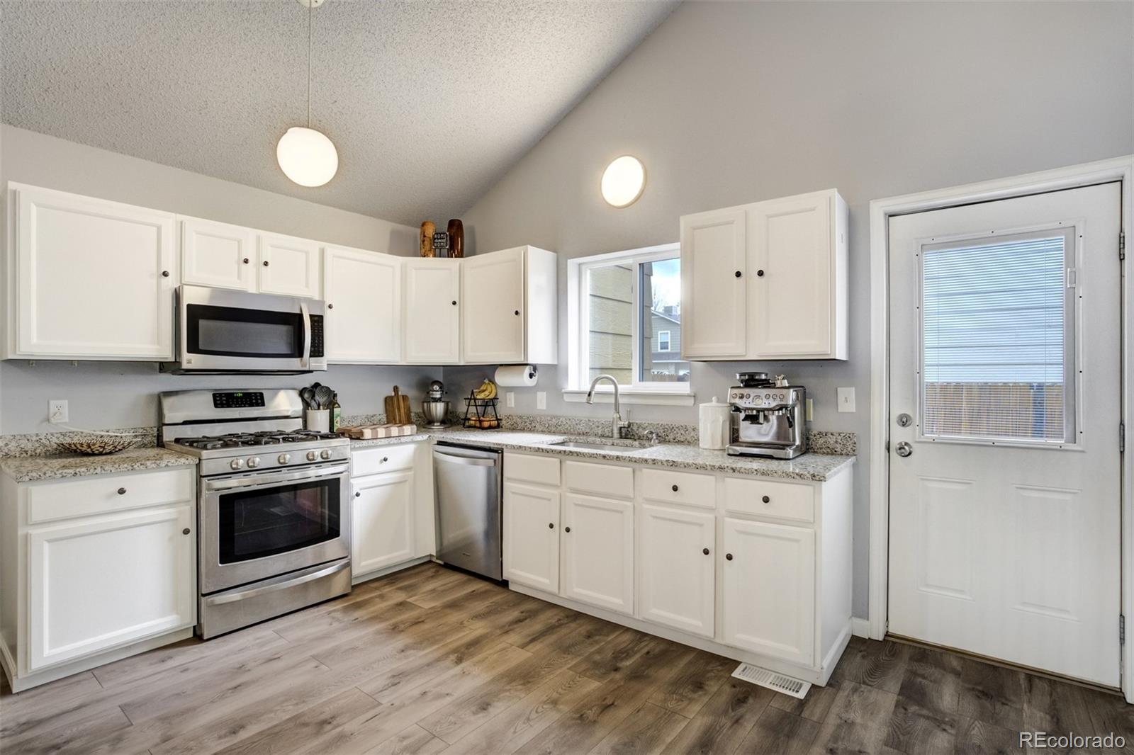 MLS Image #6 for 13072  westlake place,broomfield, Colorado